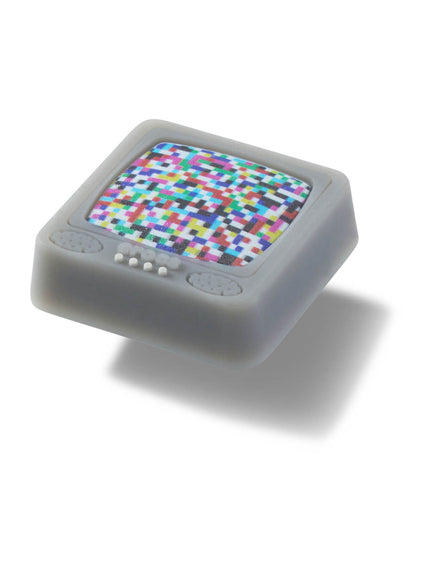 Jibbitz Televisor Pixelado con Luz Gris Crocs