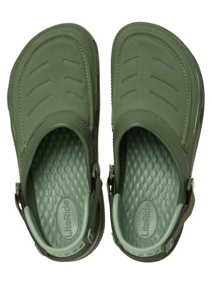 Zueco Hombre Yukon Vista LiteRide Clog Verde Crocs