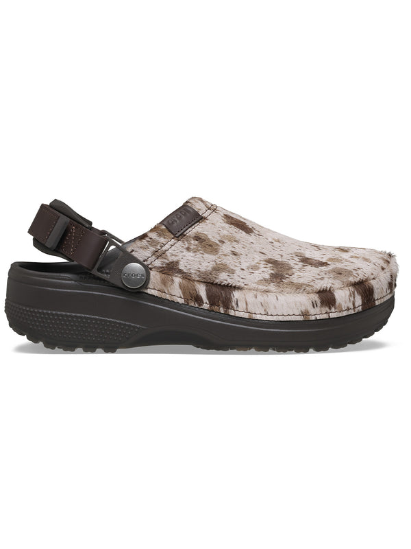 Zueco Unisex Classic Crafted Pony Hair Café Claro Crocs