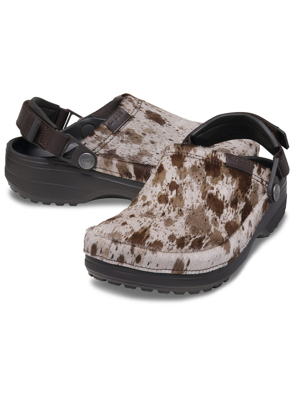 Zueco Unisex Classic Crafted Pony Hair Café Claro Crocs