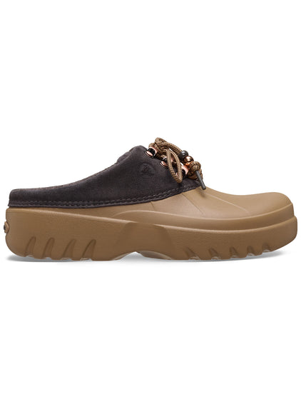 Zueco Mujer Axle Suede Mule Café Crocs